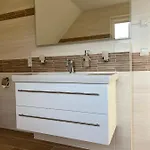 Svantovit - Exklusives Mit Sauna, Whirlpool-wanne Und Kamin * Putgarten