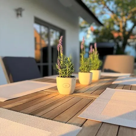 Svantovit - Exklusives Mit Infrarotsauna, Whirlpool-wanne Und Kamin Putgarten
