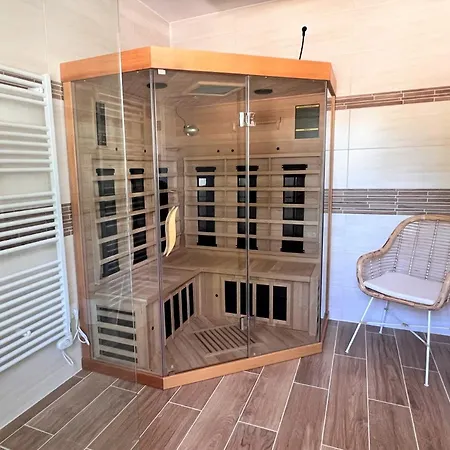 Svantovit - Exklusives Mit Sauna, Whirlpool-wanne Und Kamin 펜션 *