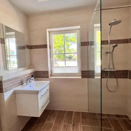 Svantovit - Exklusives Mit Sauna, Whirlpool-wanne Und Kamin *