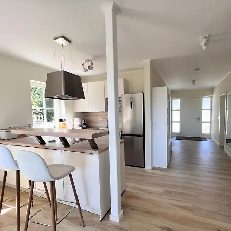 Svantovit - Exklusives Mit Infrarotsauna, Whirlpool-wanne Und Kamin *